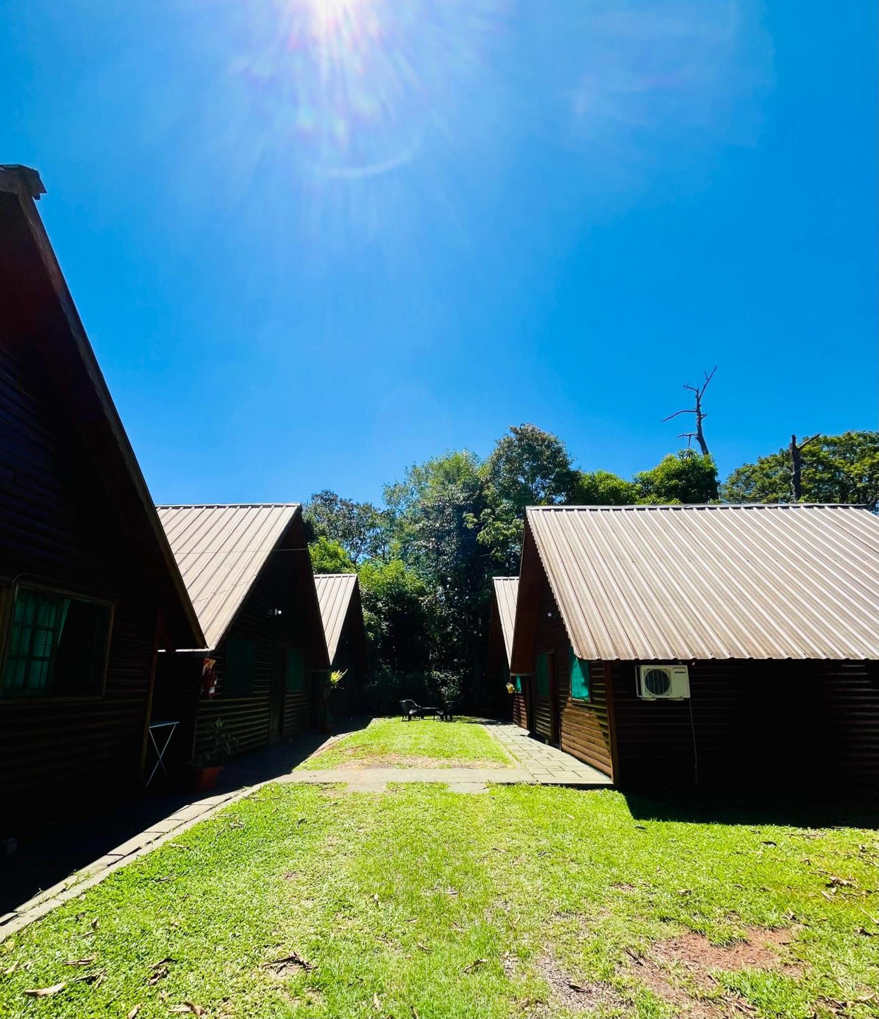Cabanas Merale Excelente Ubicacion Puerto Iguazu Bagian luar foto
