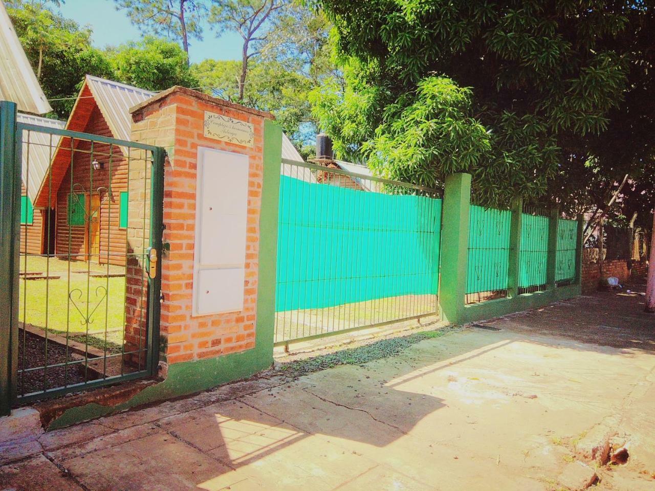 Cabanas Merale Excelente Ubicacion Puerto Iguazu Bagian luar foto